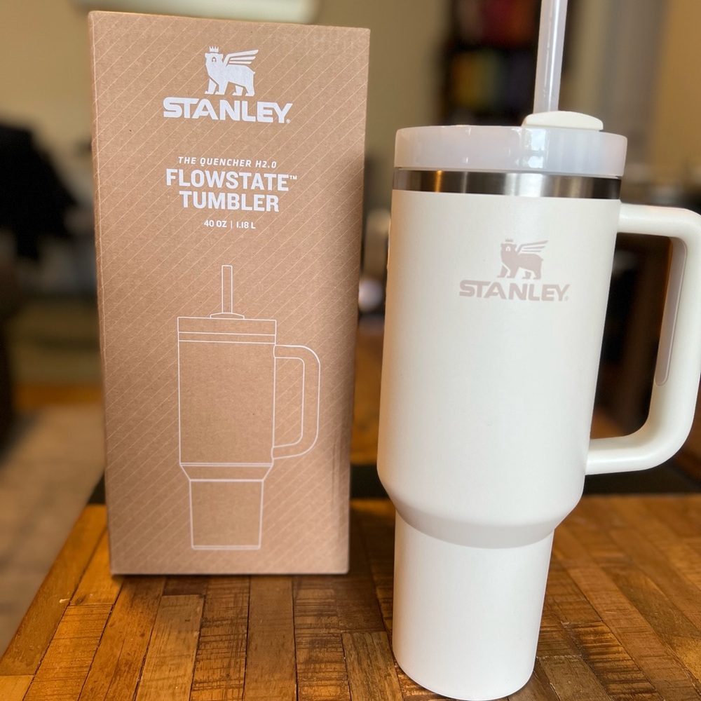 Stanley Quencher Flowstate Travel Tumbler — 40 oz